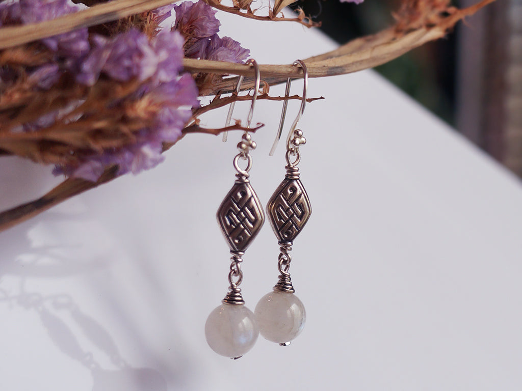 典雅月光石純銀耳環