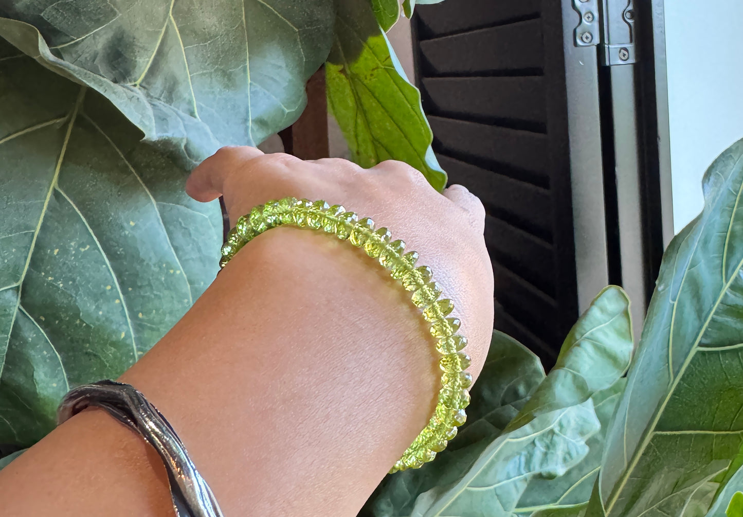 高品質 橄欖石閃亮切面手環 E102201