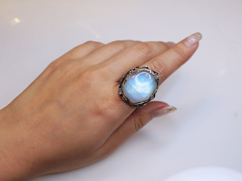自然流動力|藍暈月光石戒指