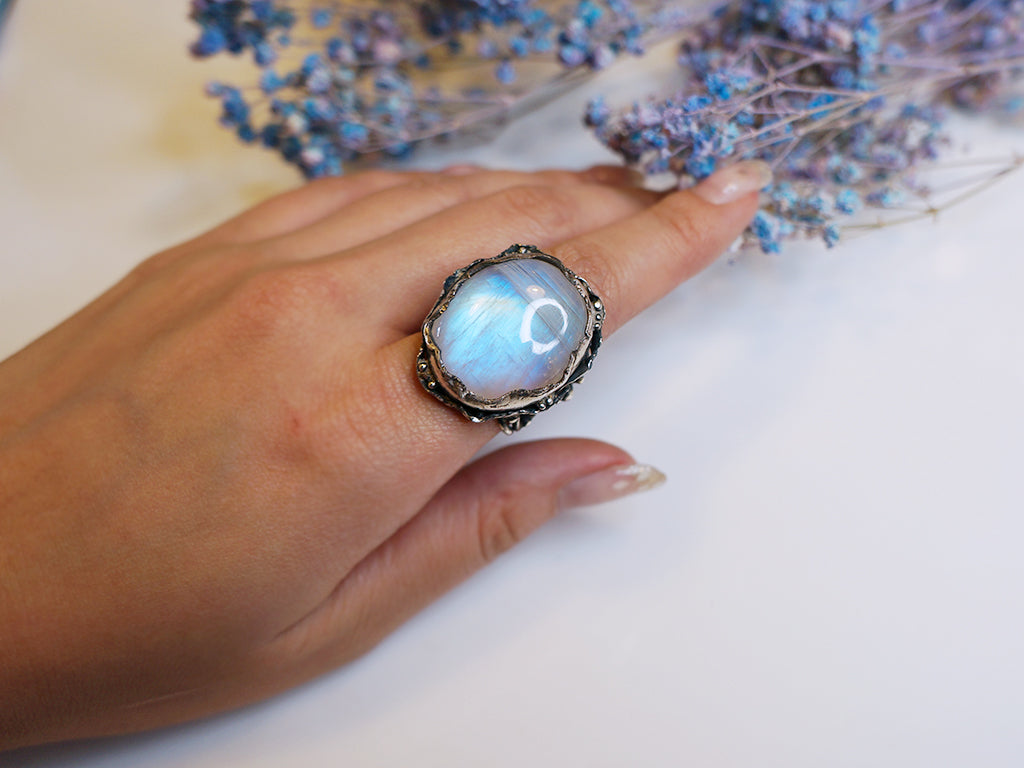 自然流動力|藍暈月光石戒指