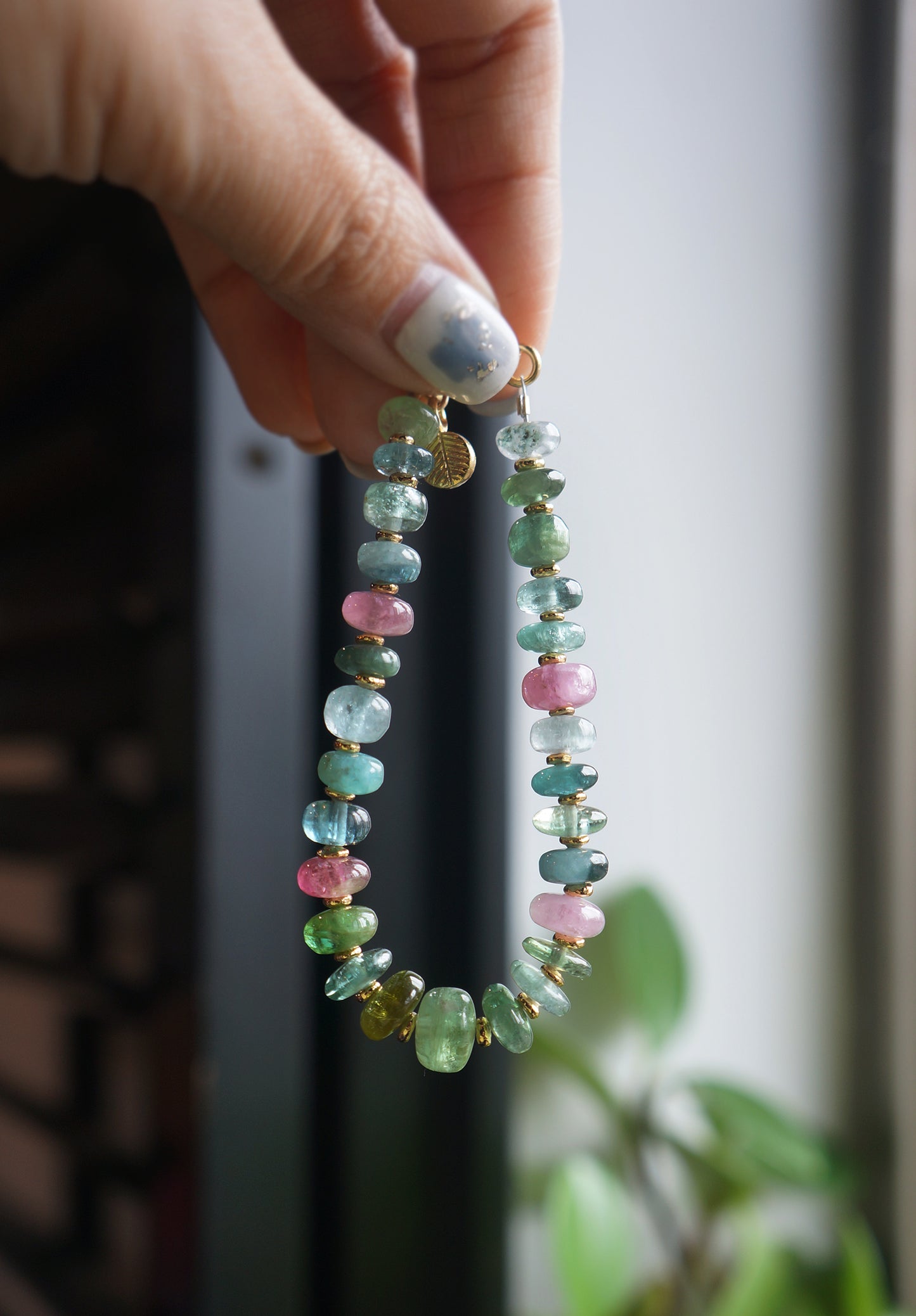 靜謐深邃｜阿富汗深藍綠碧璽塔珠手鍊 C040803