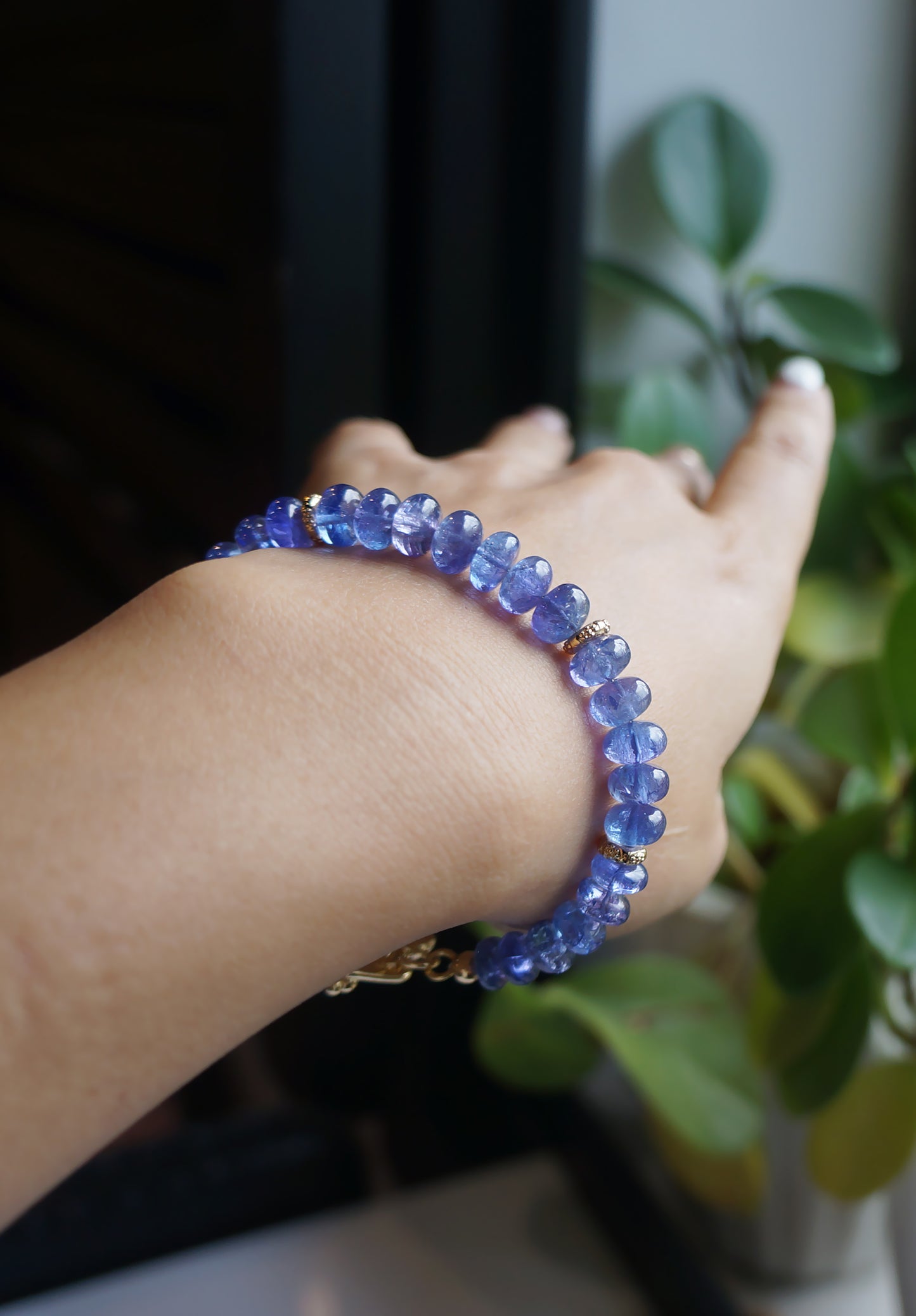 TANZANITE｜丹泉石塔珠手鍊 C052003