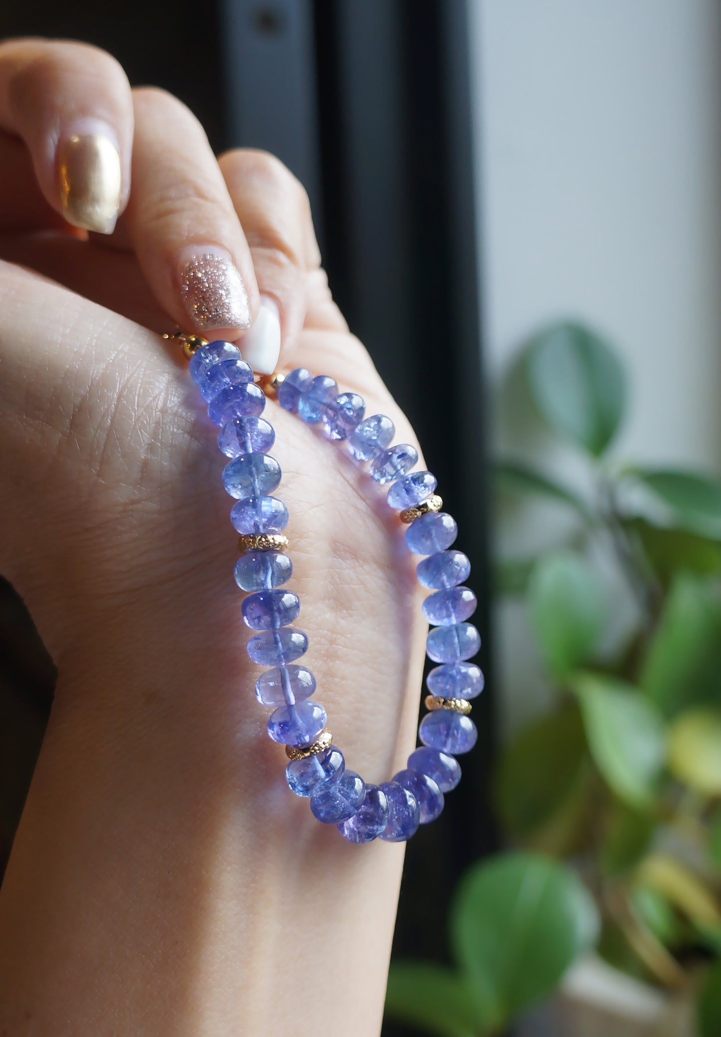TANZANITE｜丹泉石塔珠手鍊 C052003
