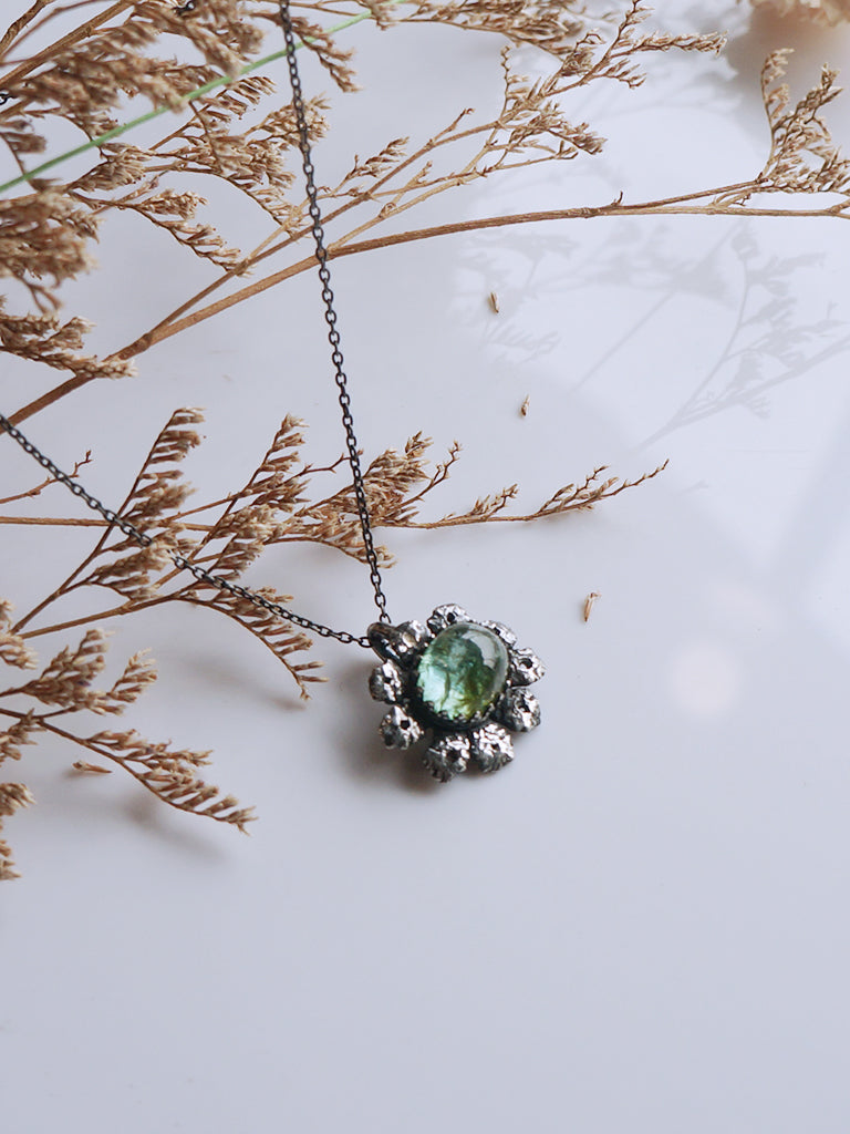 綠碧璽 手工蕾絲花銀墜 C060301