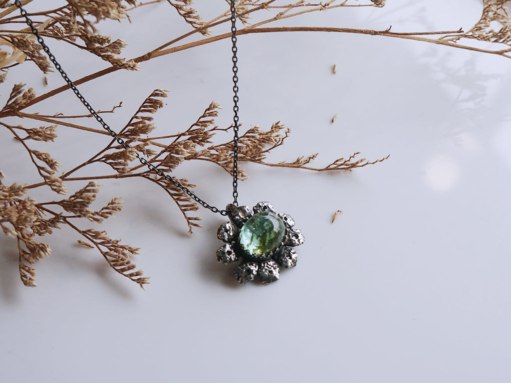 綠碧璽 手工蕾絲花銀墜 C060301