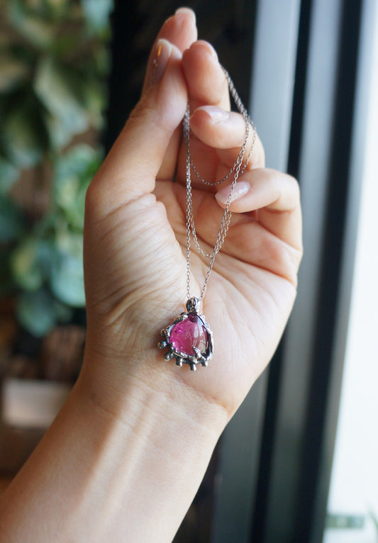 Rubellite ｜ 紅寶碧璽 手工銀墜