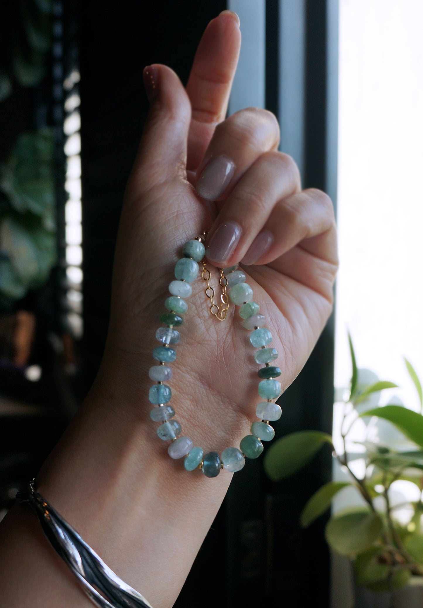 清新優雅｜阿富汗藍綠碧塔珠手鍊 E101601