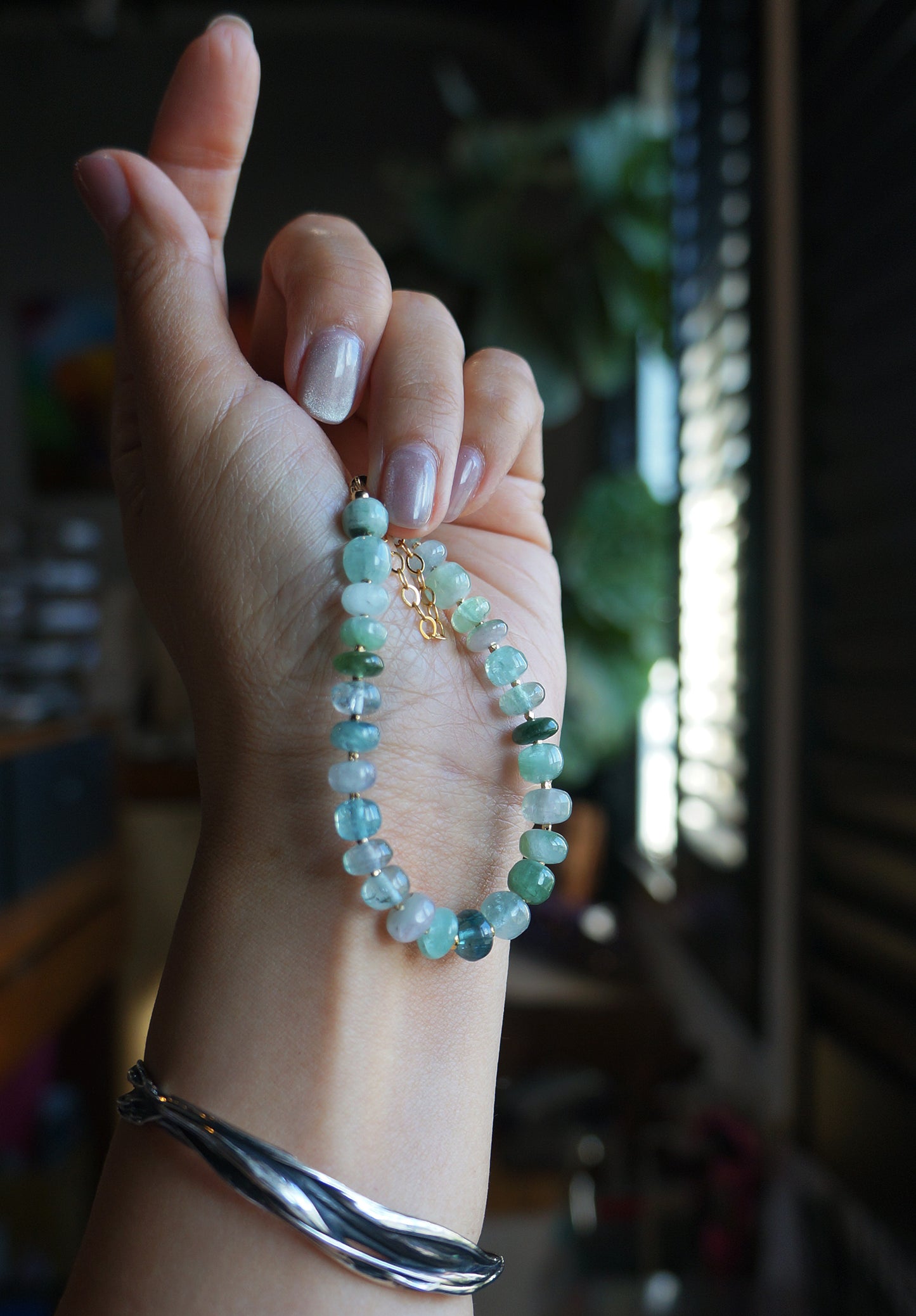 清新優雅｜阿富汗藍綠碧塔珠手鍊 E101601