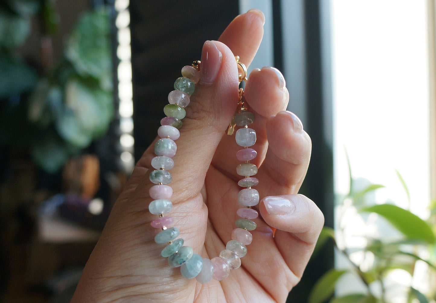 清新優雅｜阿富汗彩碧璽塔珠手鍊 E101602