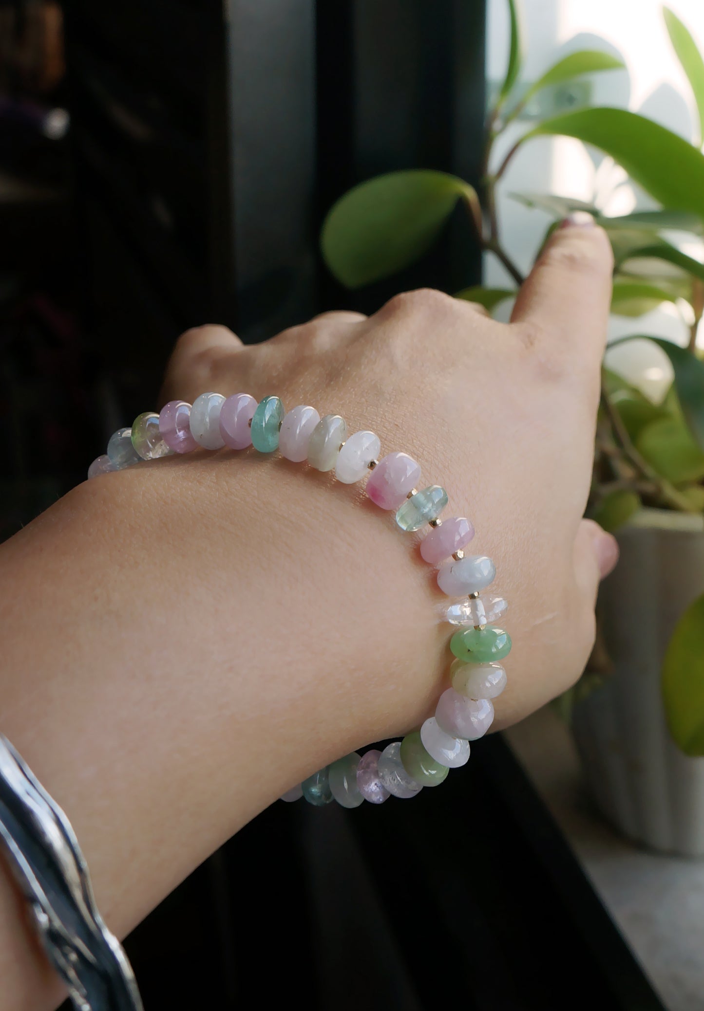 清新優雅｜阿富汗彩碧璽塔珠手鍊 E101606