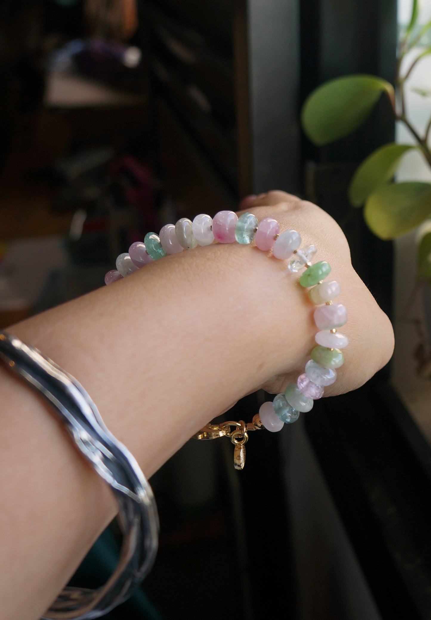 清新優雅｜阿富汗彩碧璽塔珠手鍊 E101606