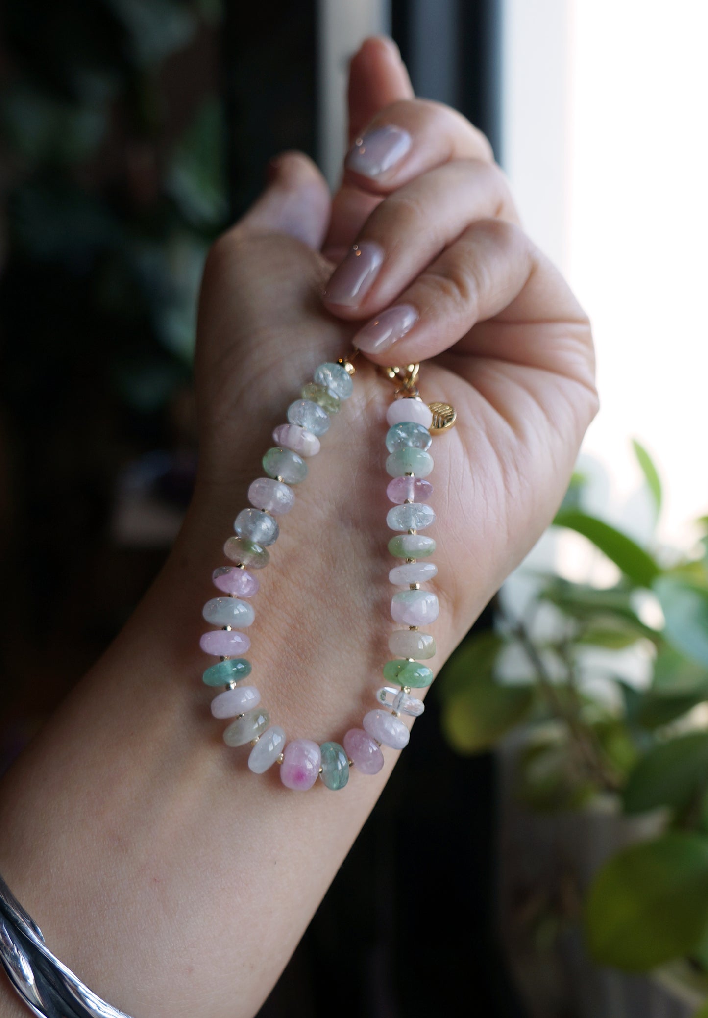 清新優雅｜阿富汗彩碧璽塔珠手鍊 E101606