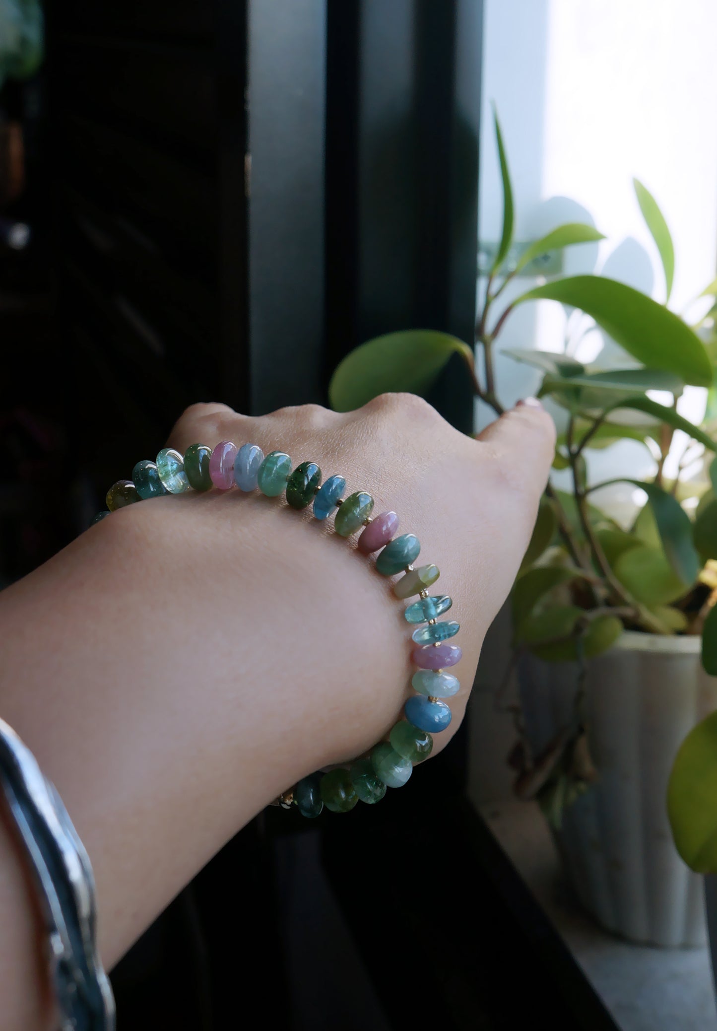 靜謐深邃｜阿富汗深藍綠碧璽塔珠手鍊 E101607