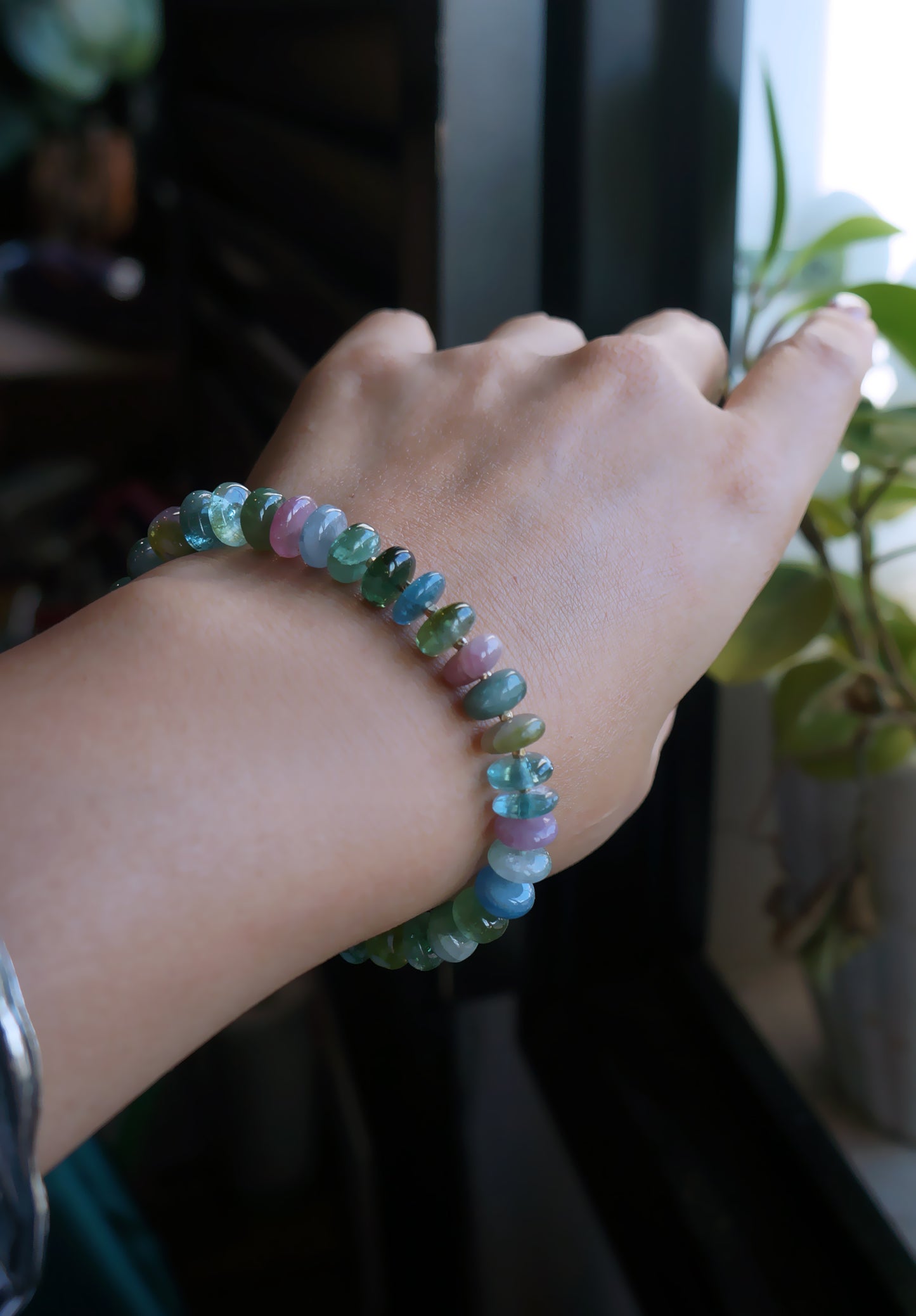 靜謐深邃｜阿富汗深藍綠碧璽塔珠手鍊 E101607