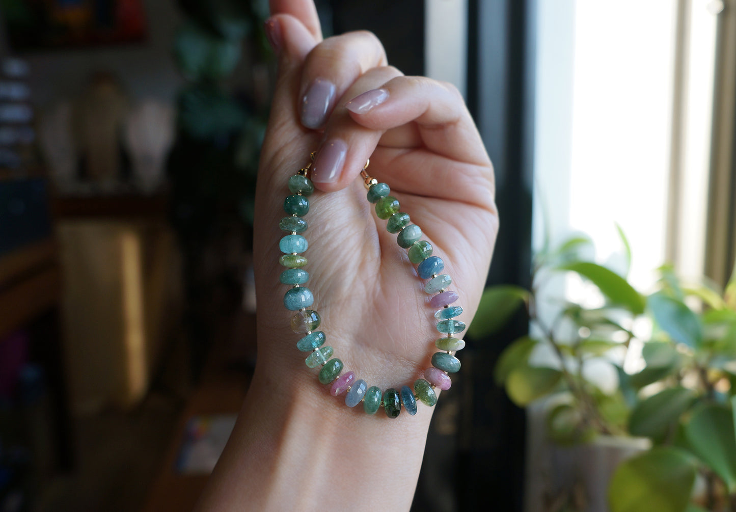 靜謐深邃｜阿富汗深藍綠碧璽塔珠手鍊 E101607