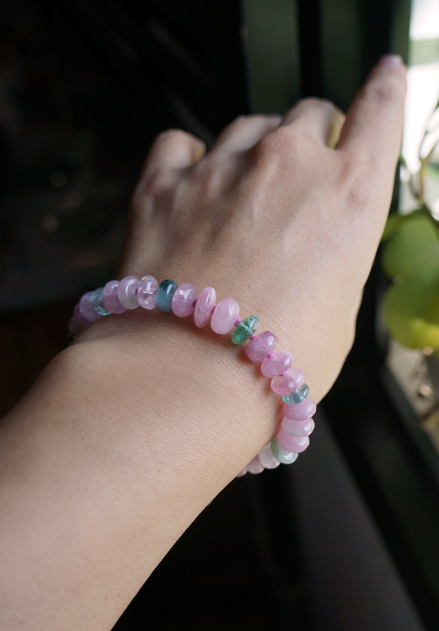 粉嫩優雅｜阿富汗粉碧塔珠手鍊 E101608