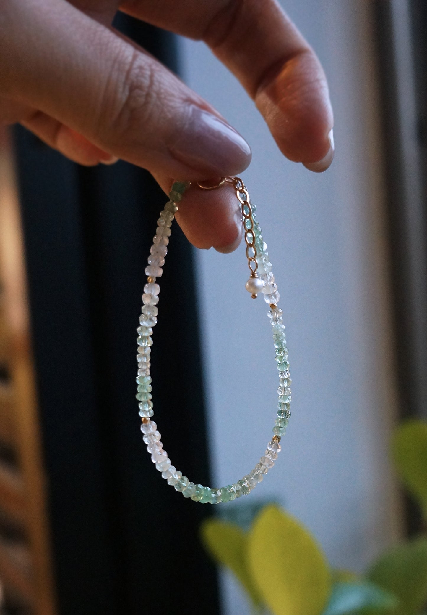 EMERALD｜漸層色祖母綠細切手鏈 E111404