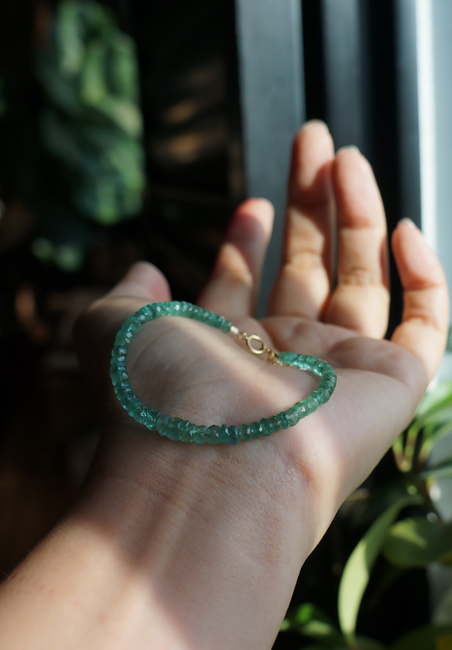 2025年終特價｜尚比亞祖母綠細切手鏈 E112401