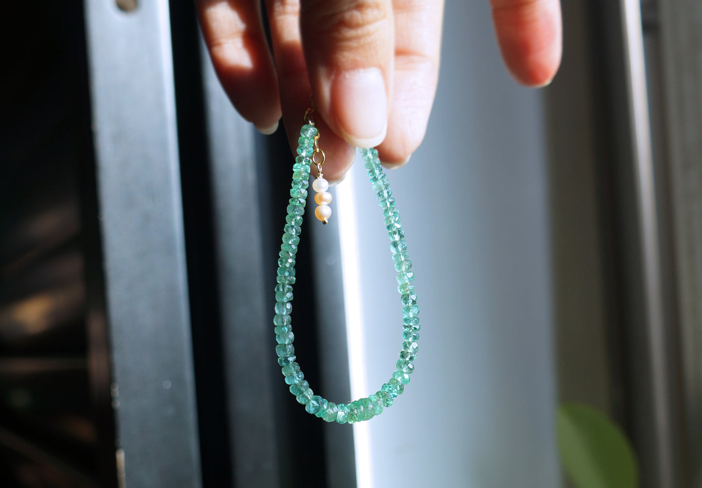 2025年終特價｜尚比亞祖母綠細切手鏈 E112401