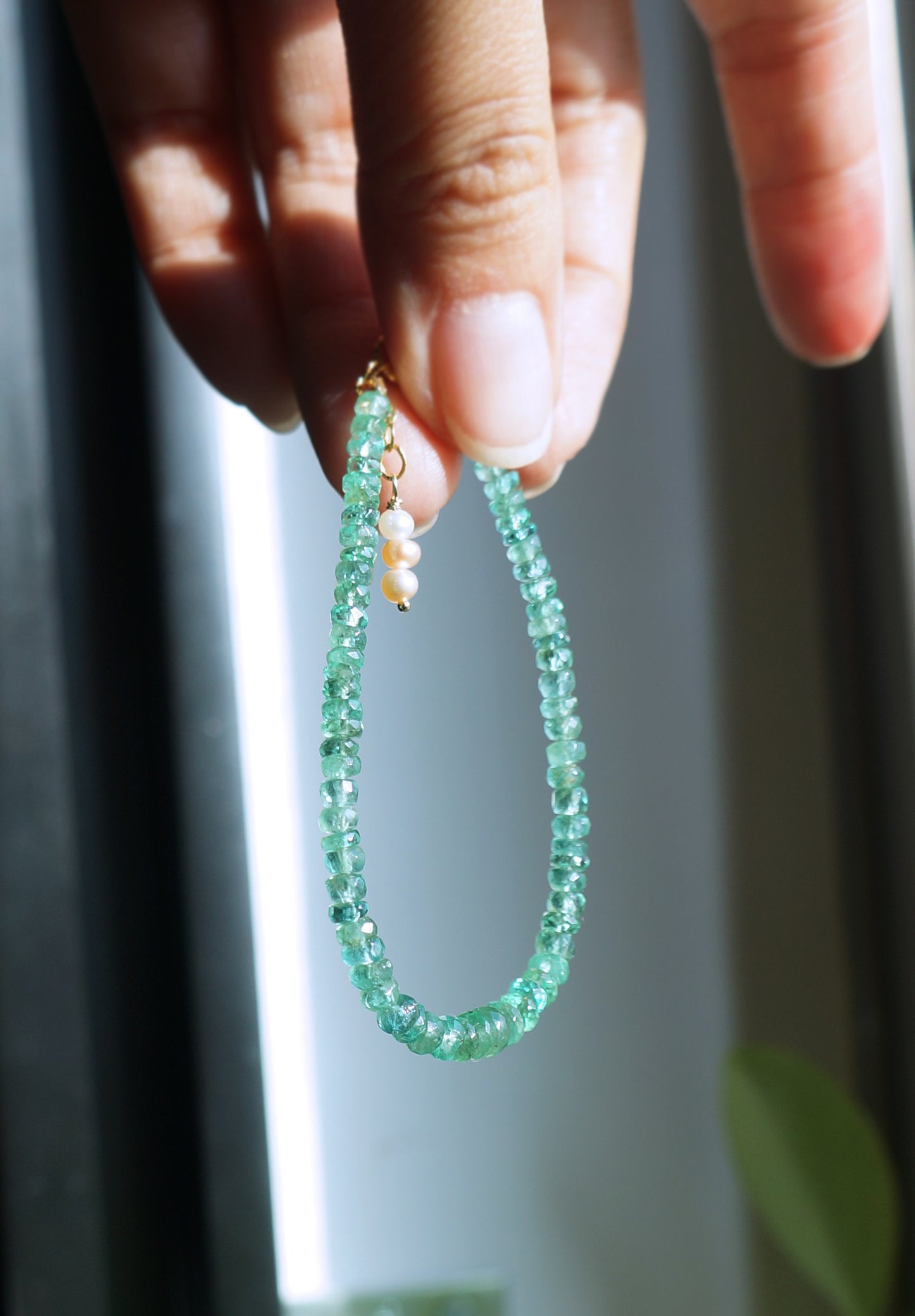 2025年終特價｜尚比亞祖母綠細切手鏈 E112401