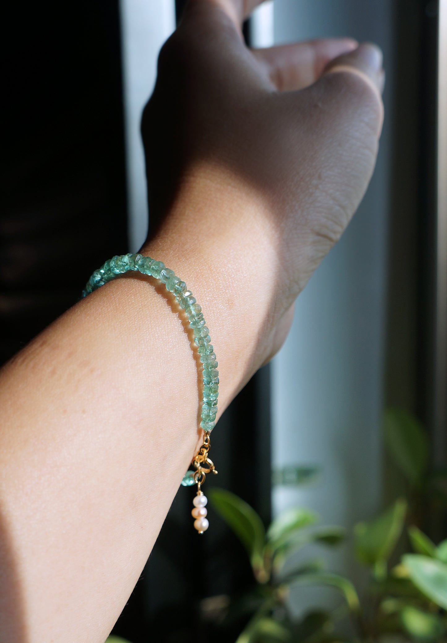 2025年終特價｜尚比亞祖母綠細切手鏈 E112401