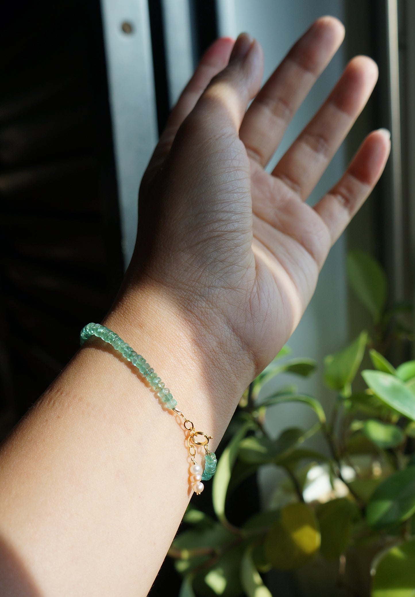 2025年終特價｜尚比亞祖母綠細切手鏈 E112401