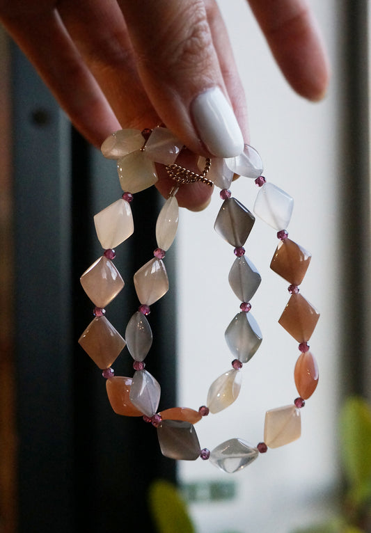 漸層色橘月光石菱形手鏈 E120304