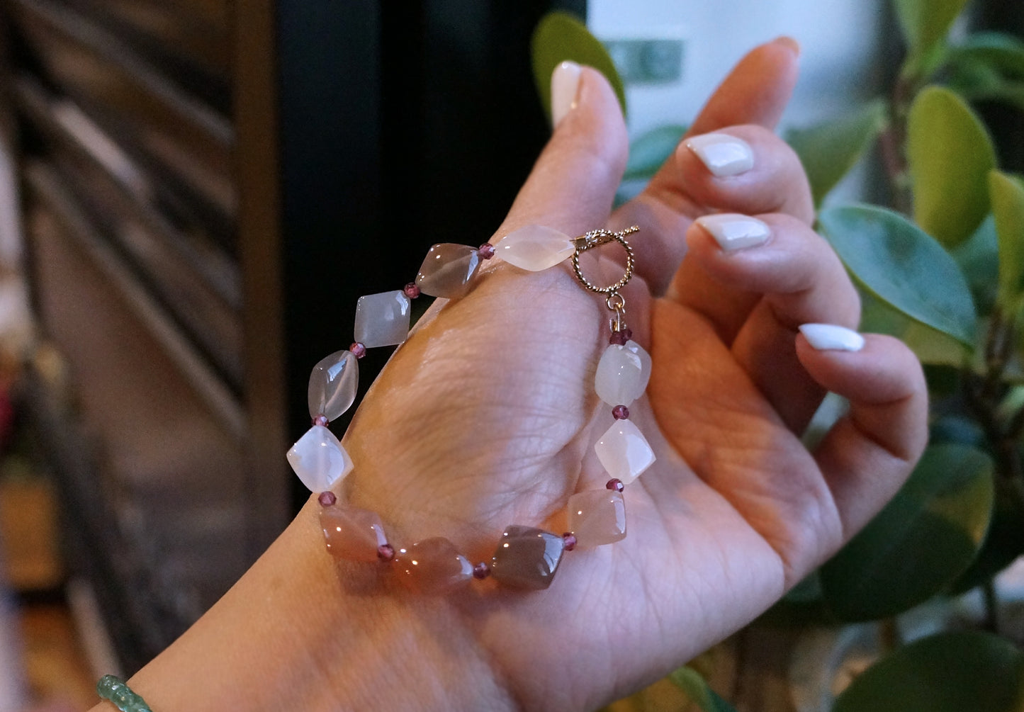 漸層色橘月光石菱形手鏈 E120304