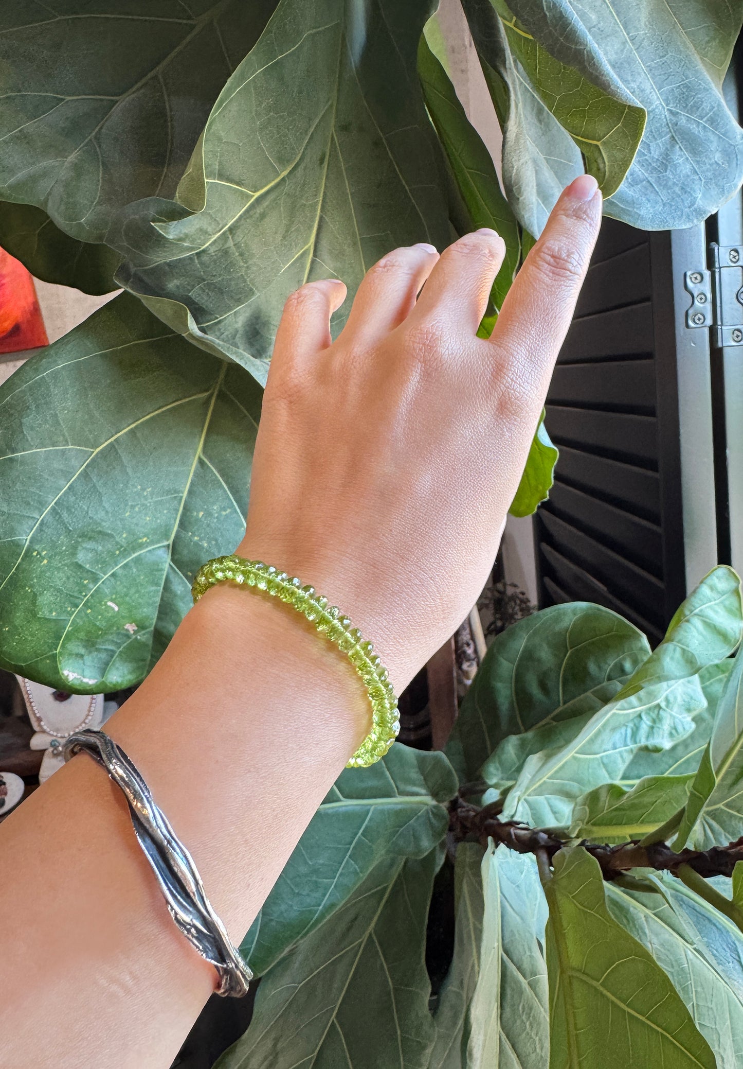 高品質 橄欖石閃亮切面手環 E102201