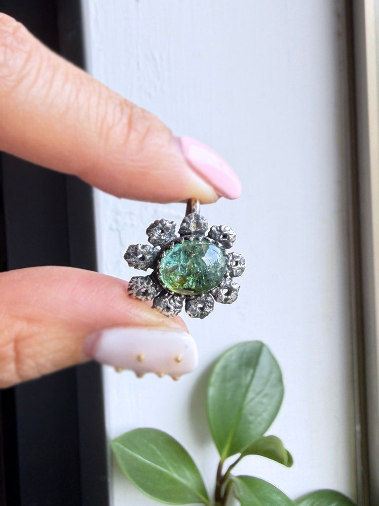 綠碧璽 手工蕾絲花銀墜 C060301