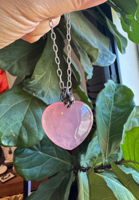 Rose Quartz｜馬達加斯加 粉晶愛心手工墜
